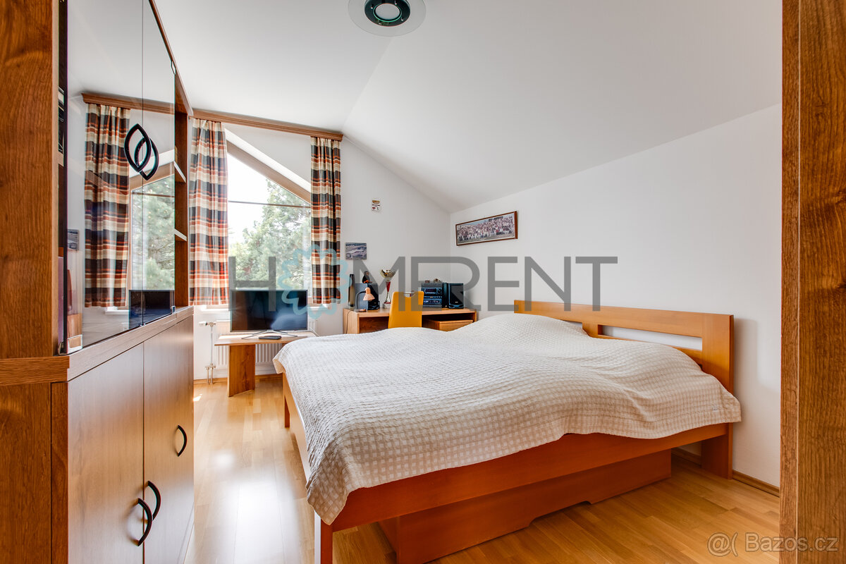 Exkluzivní rodinný dům 7+1, terasa, dvojgaráž, zahrada, u Je - 6