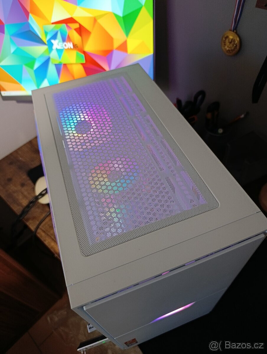 nove slozene 24x core threads / 8GB GK / 64GB RAM / 2000GB - 6