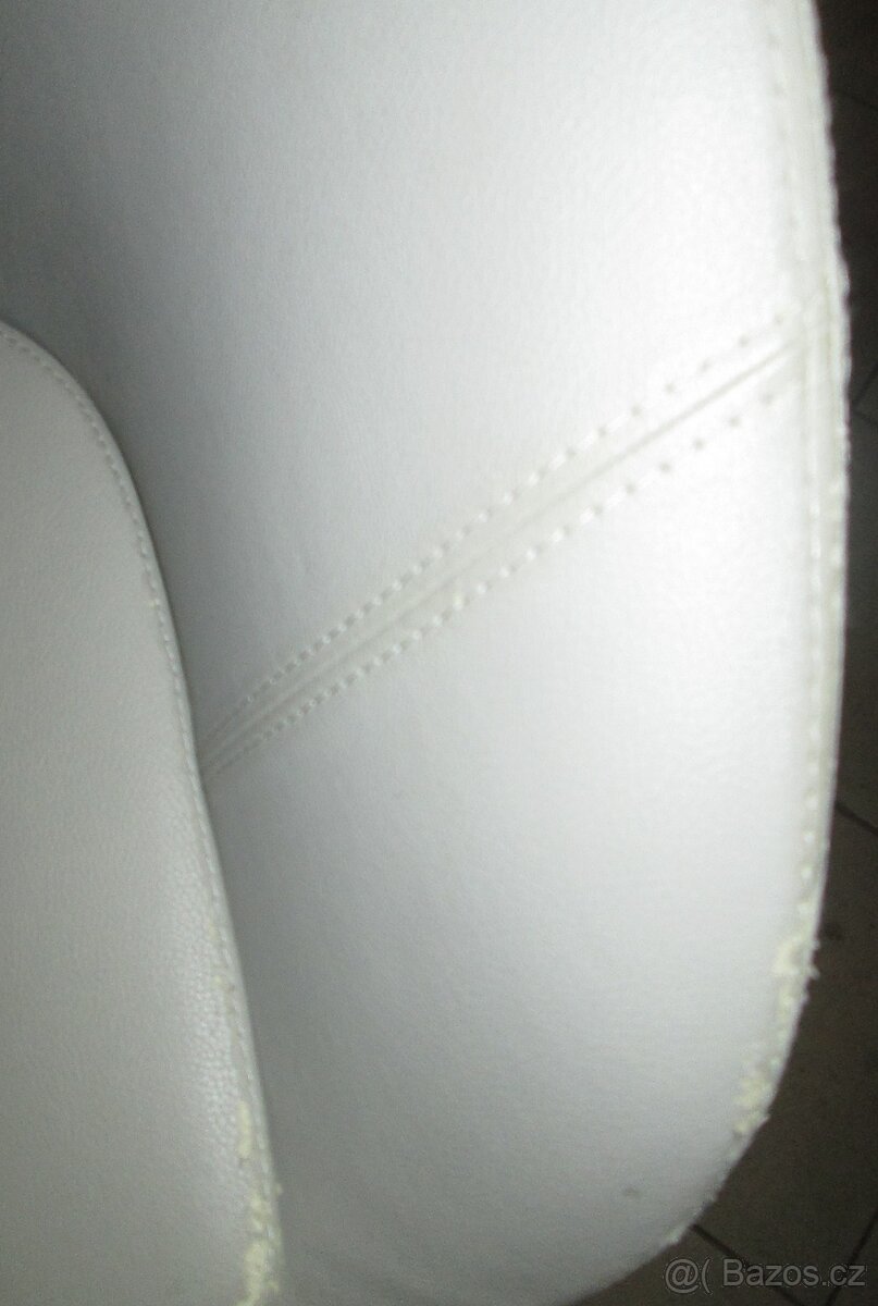 Jídelní masivní židlička do kuchyně - 6