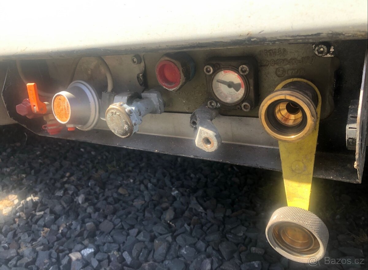 Mercedes T1 207D James Cook Westfalia - 6