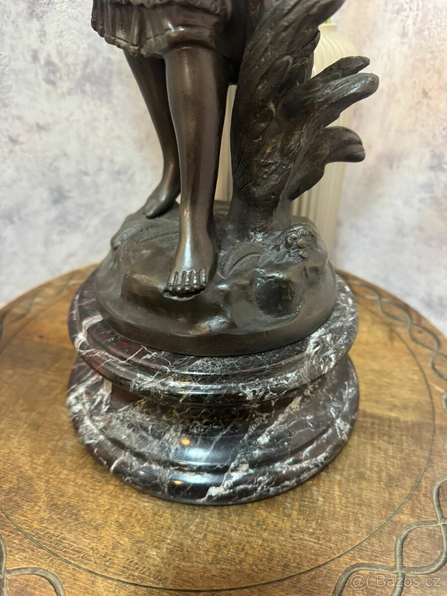 Bronzová figurální soška (140051) - 6