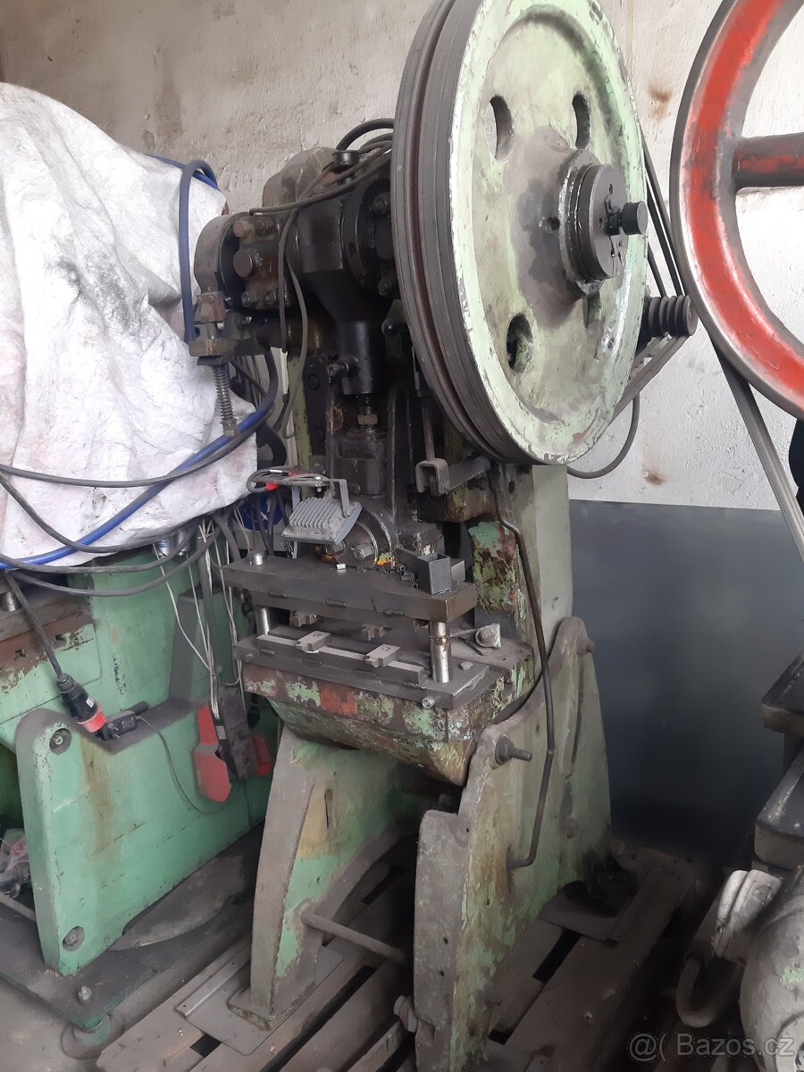 Vystředníkový lis 25 tun - 6