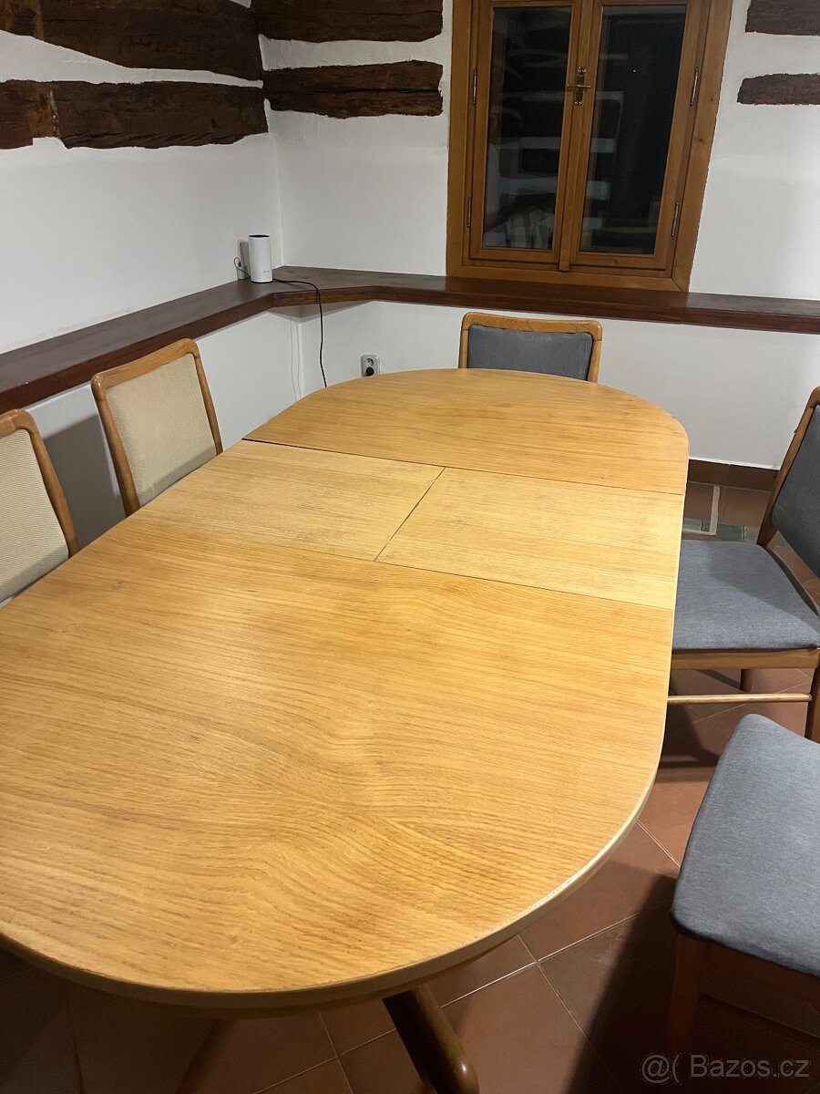 Jídelní set stůl + 6 židlí - 6