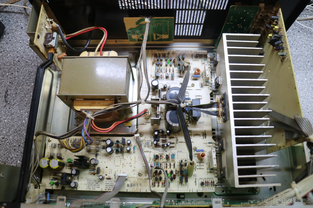 Zesilovač AKAI AM-47 - 6