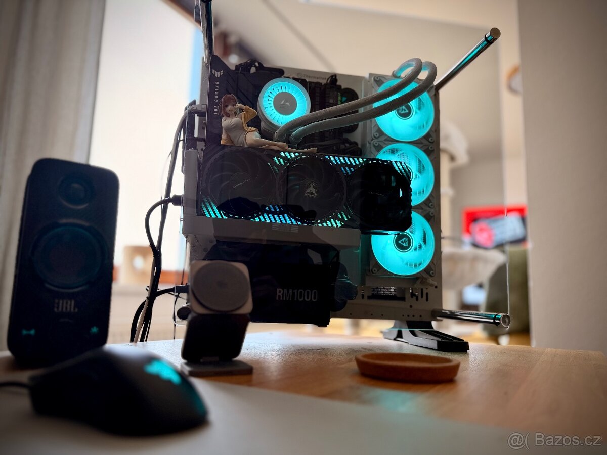 Prodám výkonný herní pc setup z rtx 4080 - 6