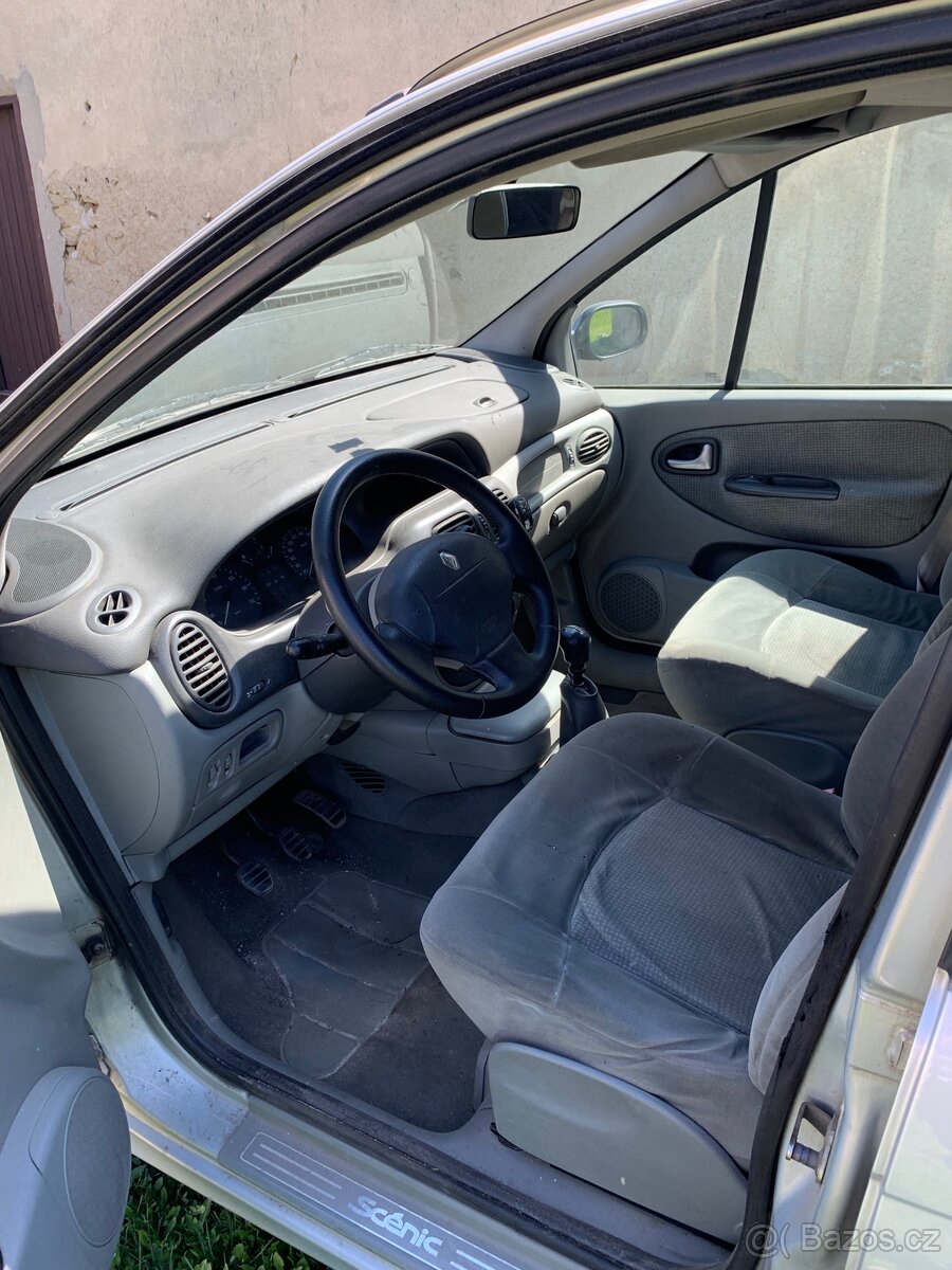 renault scenic - 6