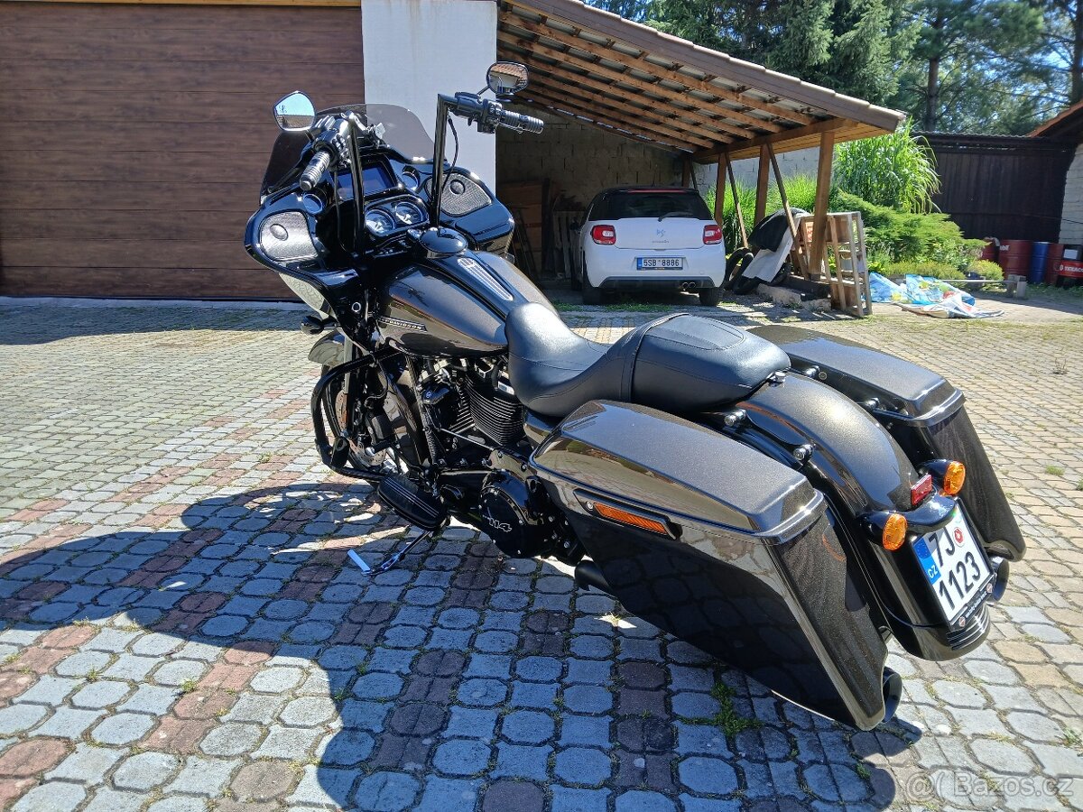 Harley-Davidson FLTRXS Road Glide Special 114 - 6