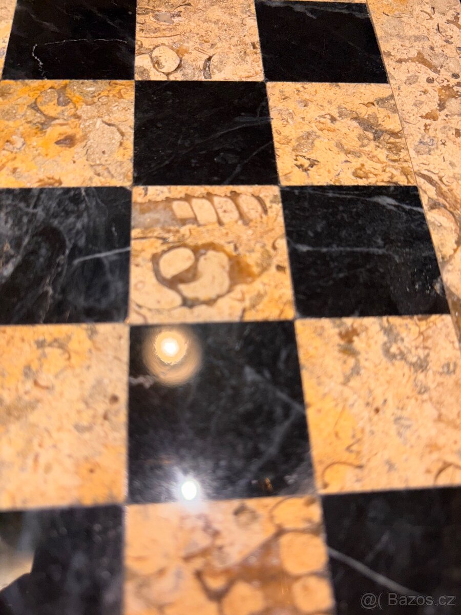 Šachy z fosilií, ruční práce - 6