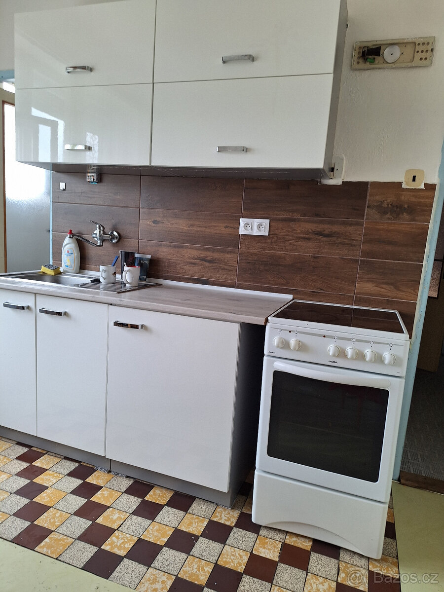 Pronajmu byt 3+1 Šumvald - 6