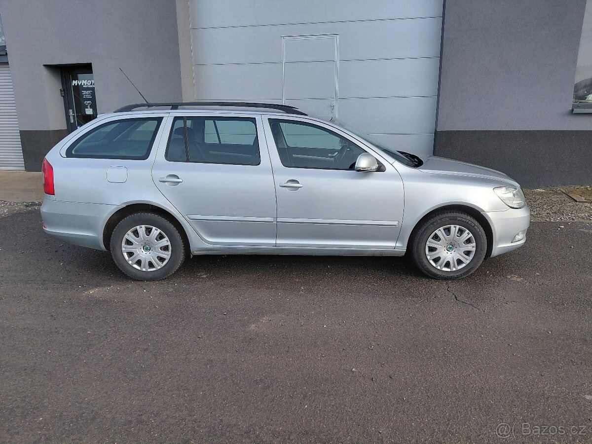 OCTAVIA II 1.6TDi 77kW COMBI r10 180000 km TAŽNÉ CLIMATRONIC - 6