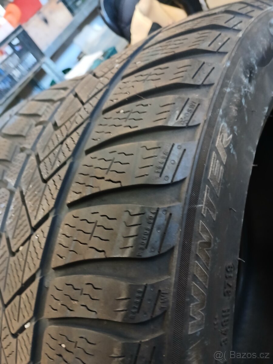 Zimni pneu 235/45 R18 - 6