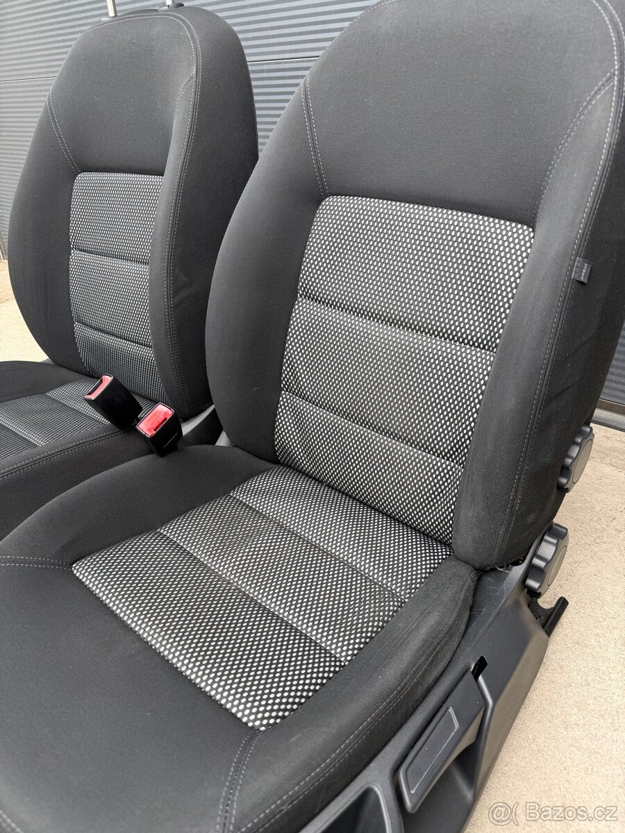 Sedačky Škoda Octavia 2 - 6