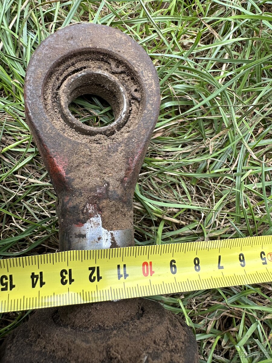 Hydraulicky píst, pistnice,,rozvadec - 6