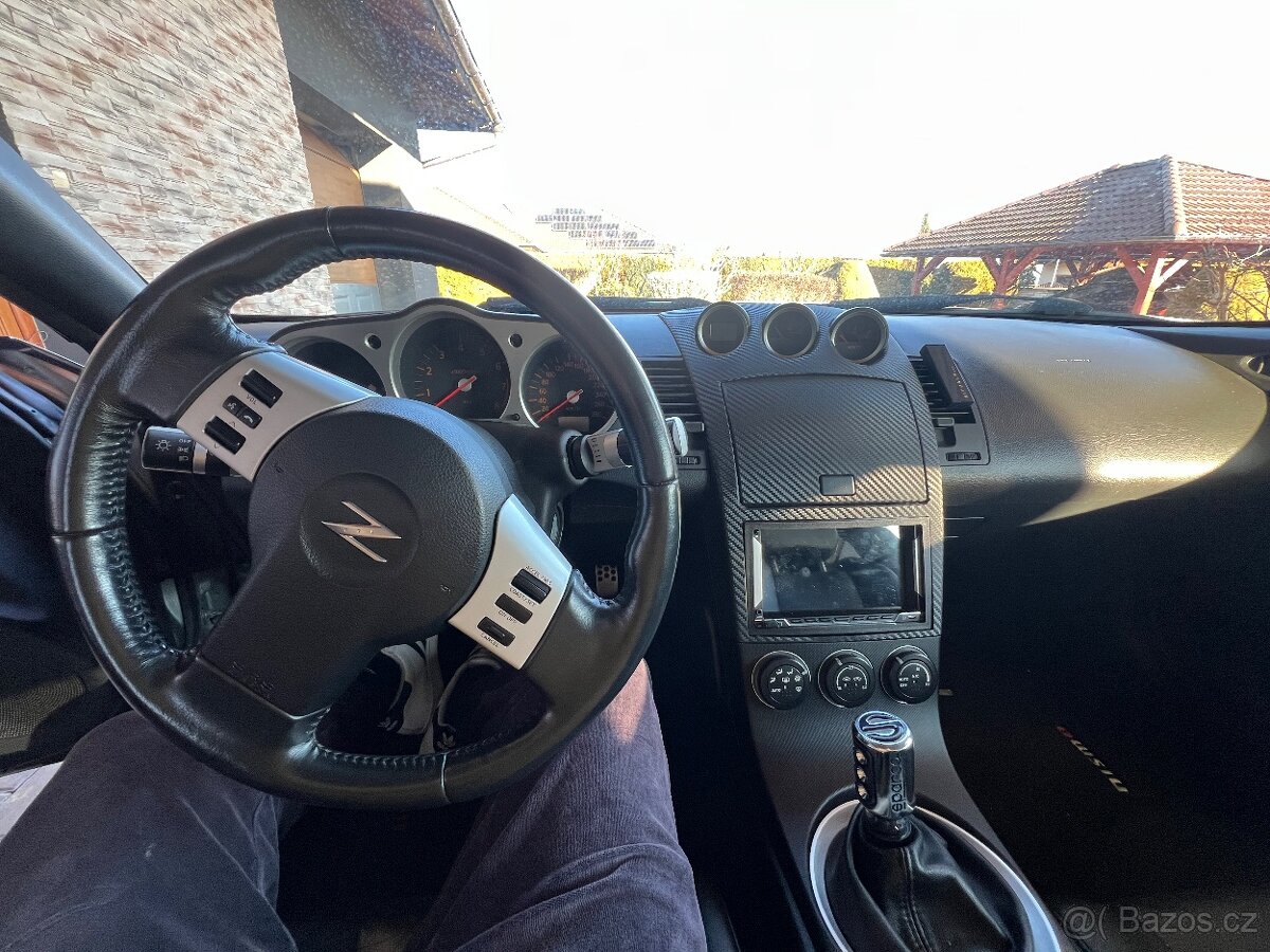 Nissan 350z - 6