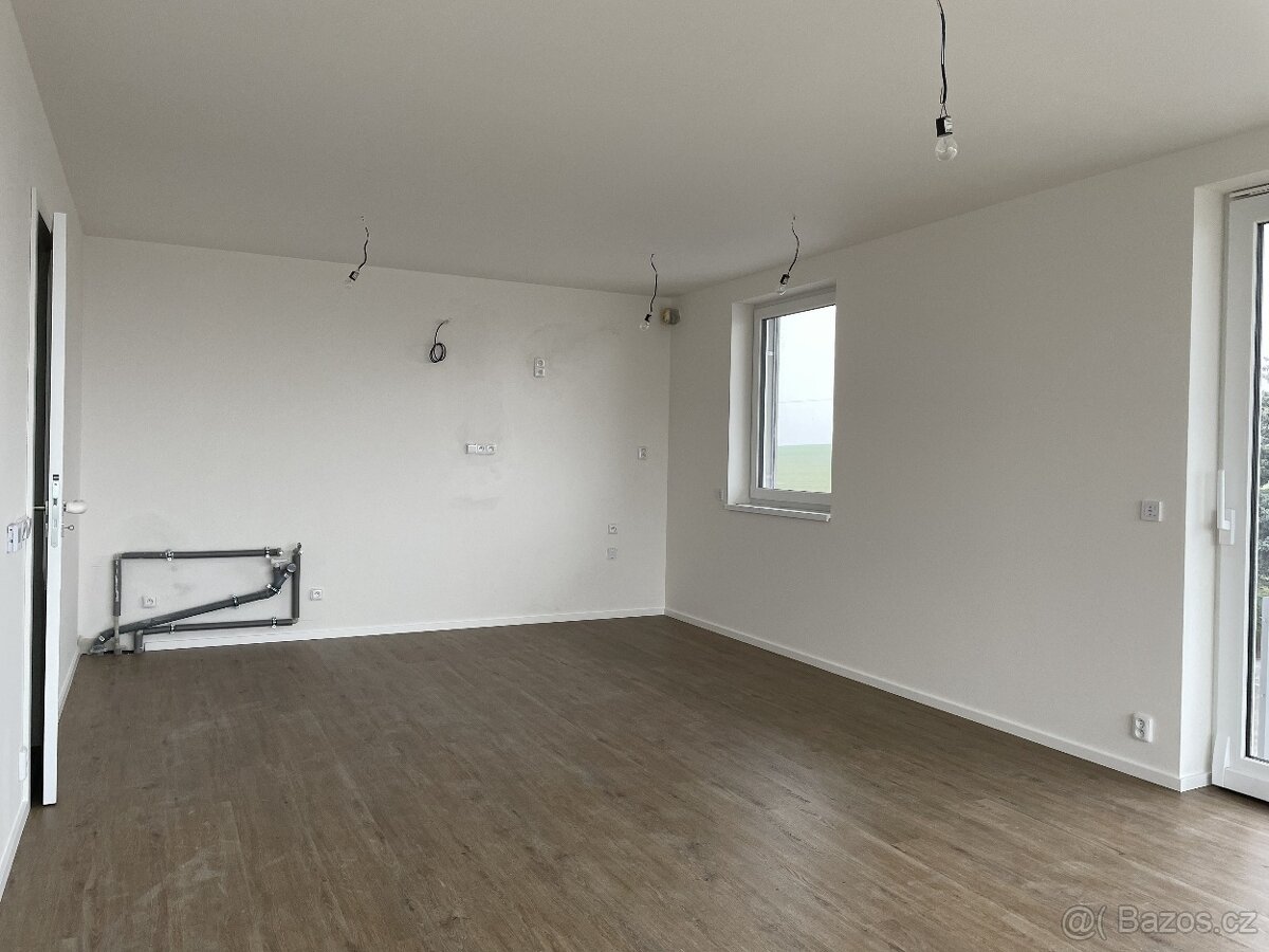 Novostavba 54m2 + terasa 13m2 + parking VACOV - 6
