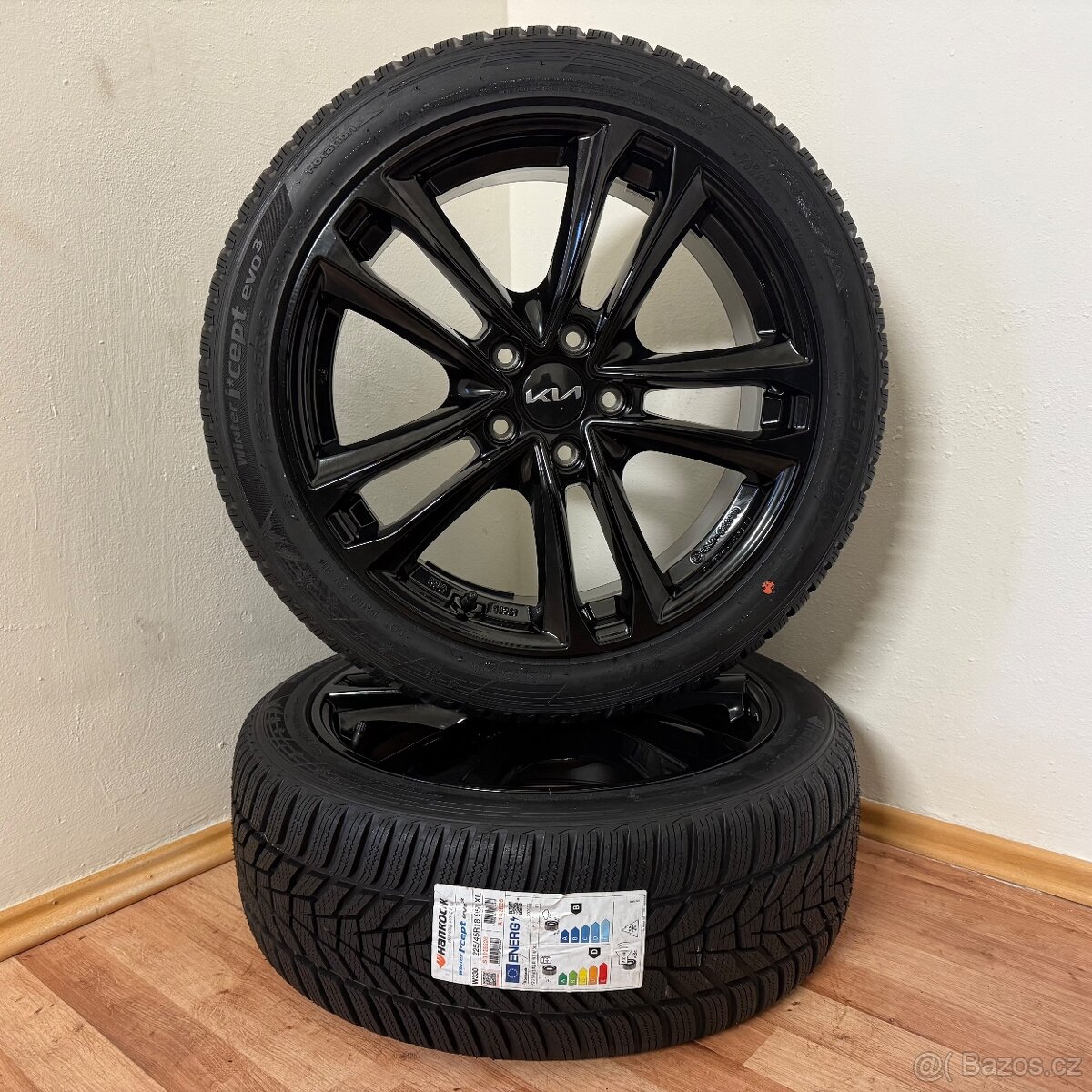 NOVÁ KIA XCEED 5x114,3 R18 ET49,5+NOVÉ ZIMNÍ 225/45R18 8,5mm - 6