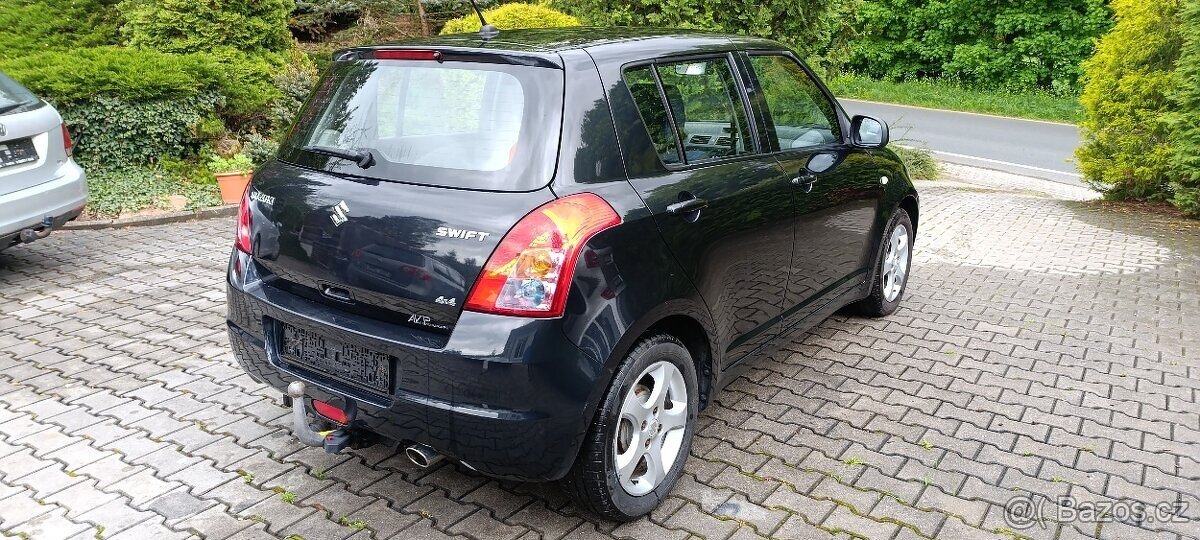 SUZUKI SWIFT 4x4 1.3 plná výbava - 6