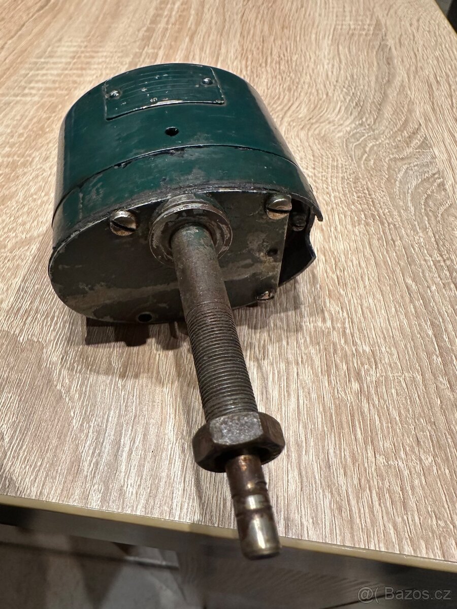 motorek stěrače - 6