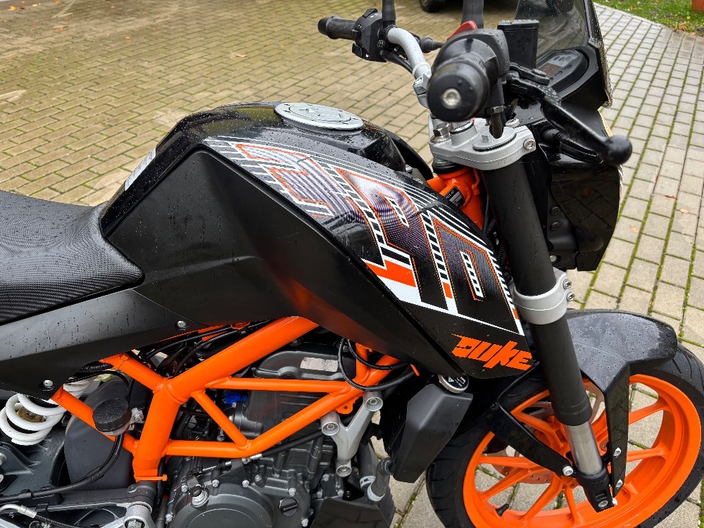 KTM Duke 390, r.v. 2014 - 6