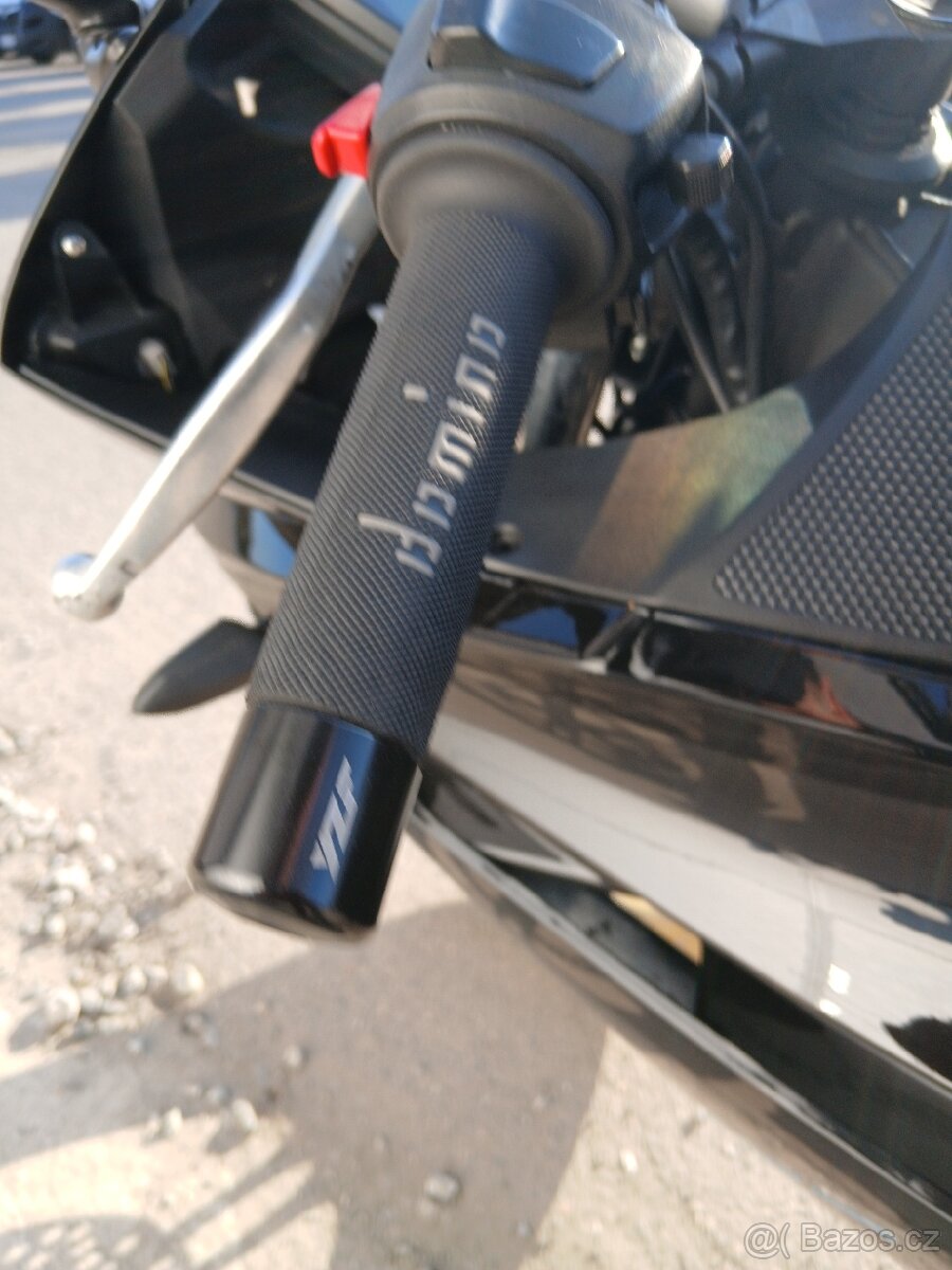 Yamaha yzf 125r 2011 - 6