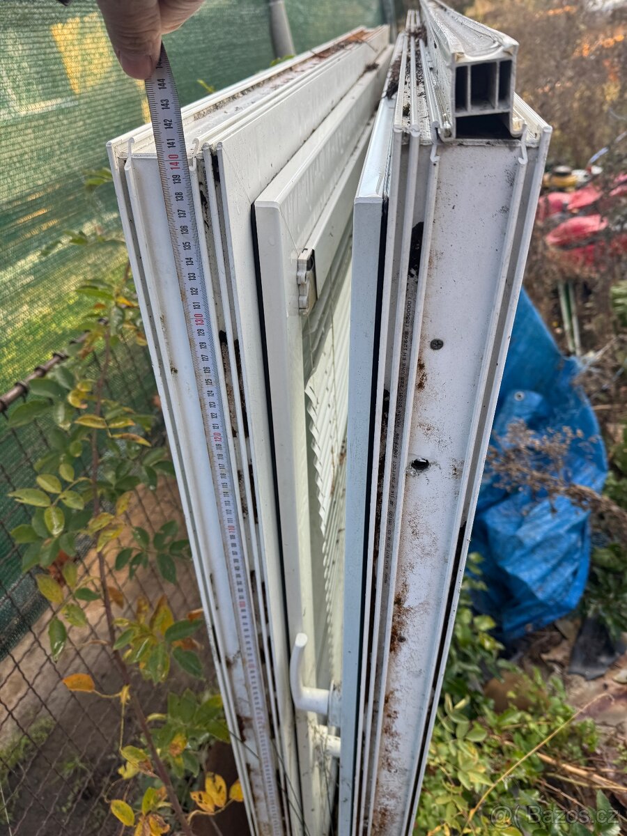 Prodám plastové okno 3000x1400mm - 6