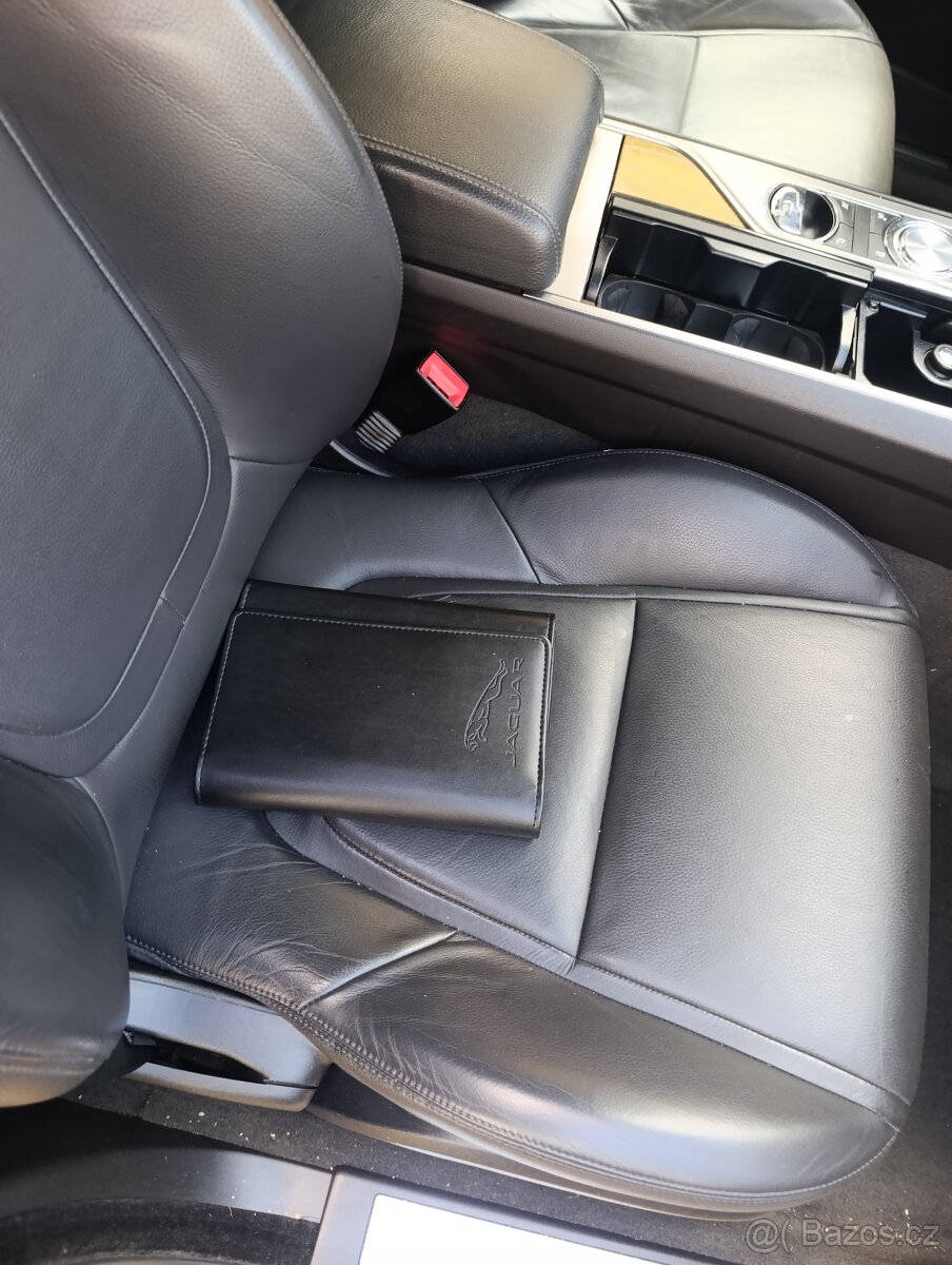 Jaguar XF 3.0 d - 6