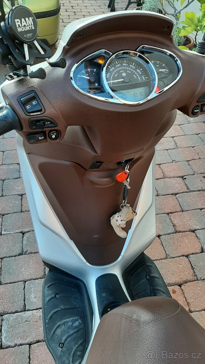 Prodám Piaggio Medley 150 - 6