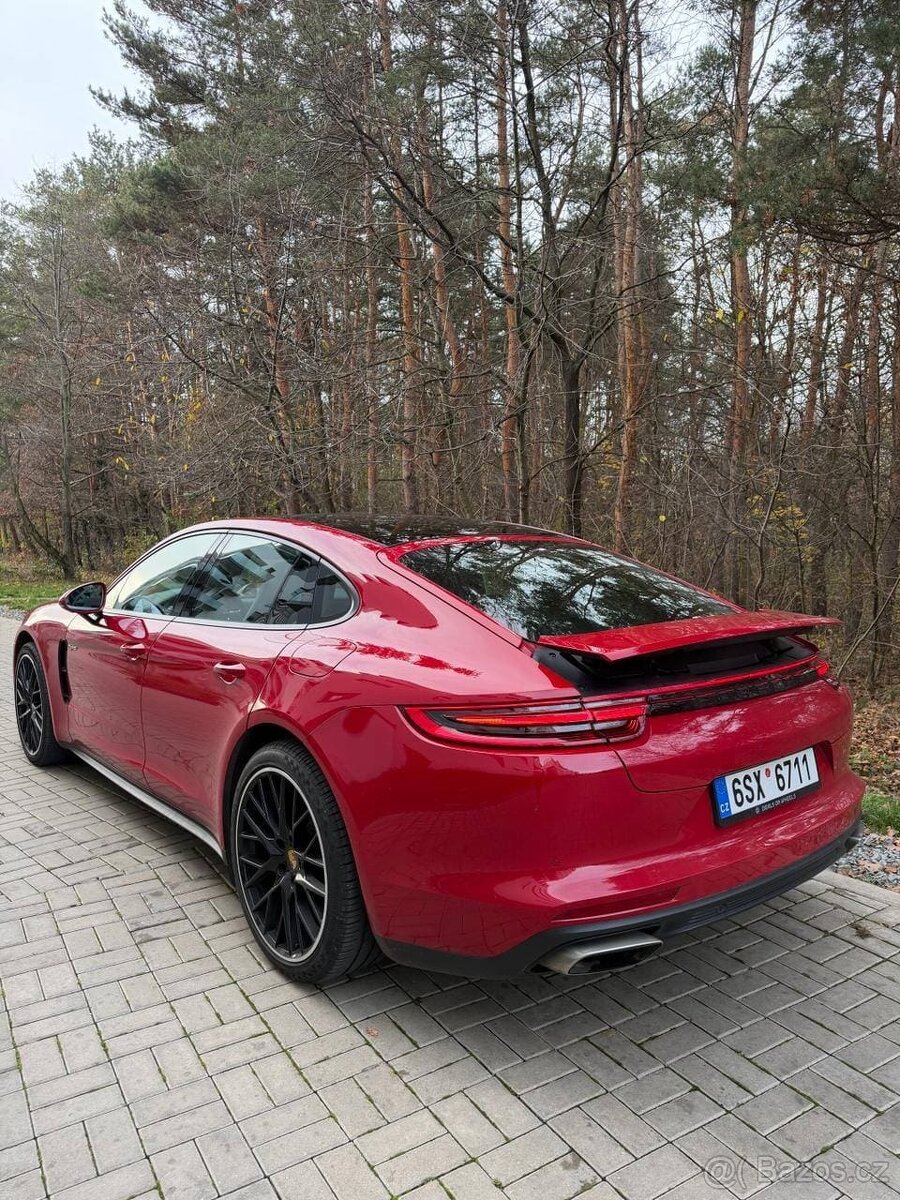 Porsche Panamera 4 E-Hybrid - 6