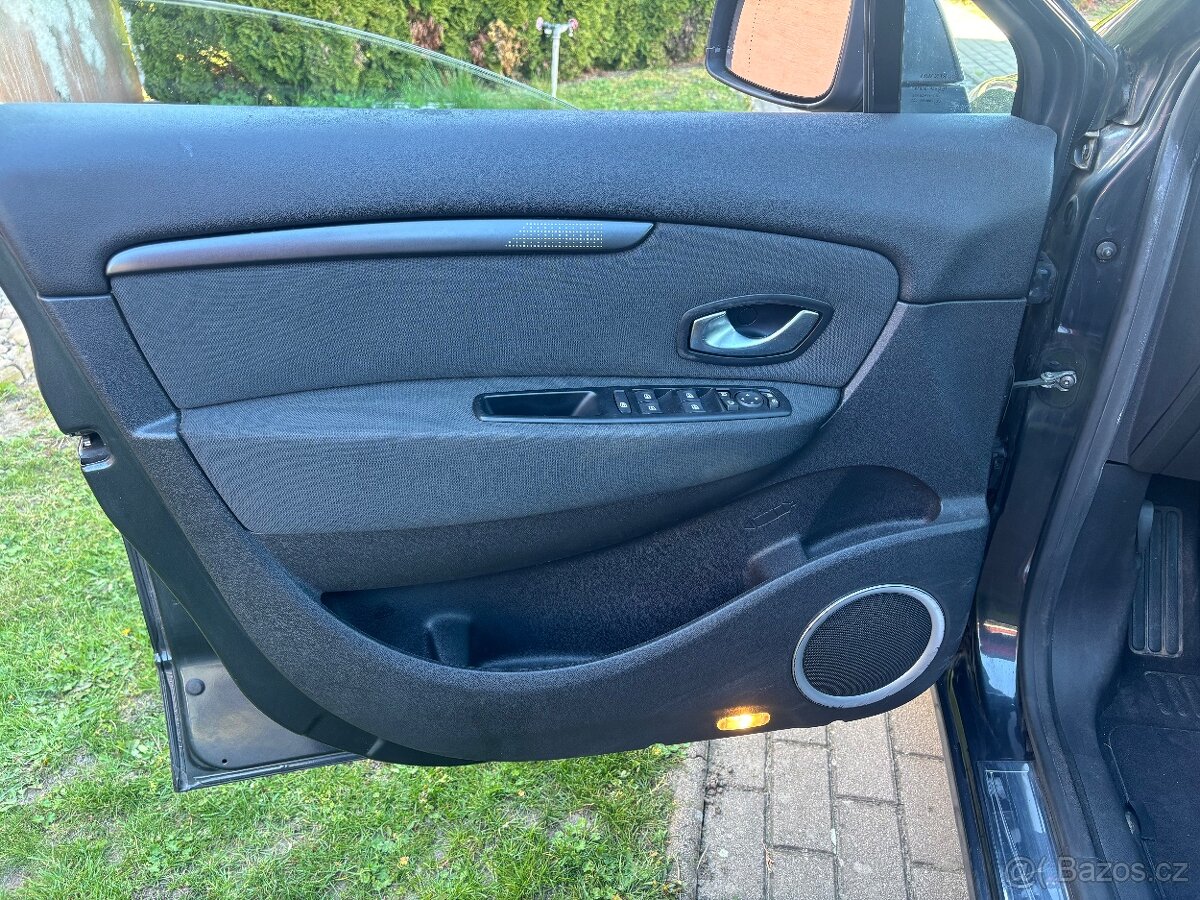 PREDÁM RENAULT SCENIC 3 X-MODE 1,5dci - 6
