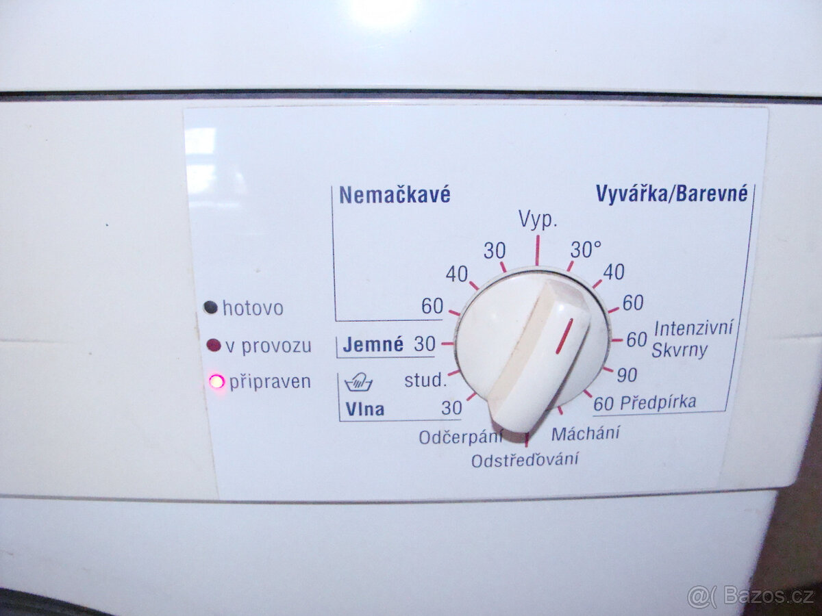 Pračka BOSCH Maxx 4 - úzká. Starší, ale pere bez problému - 6