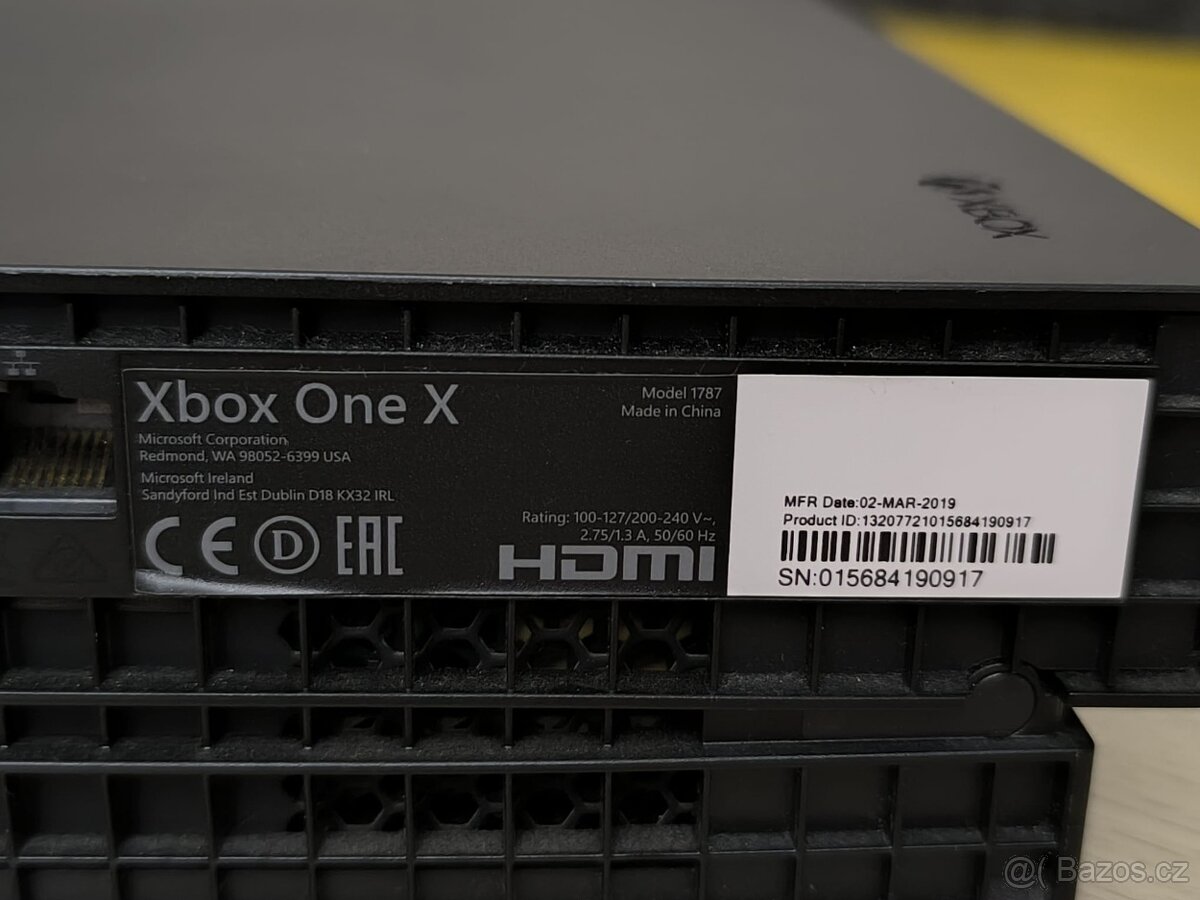 Xbox one x 1TB - 6