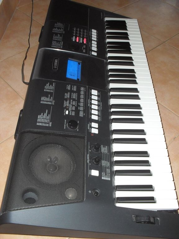 Yamaha PSR E423 - 6