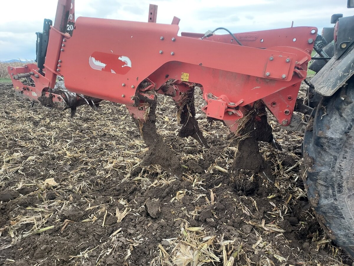 Kypřič podryvák / dlátový pluh Maschio Attila 250/5 - 6