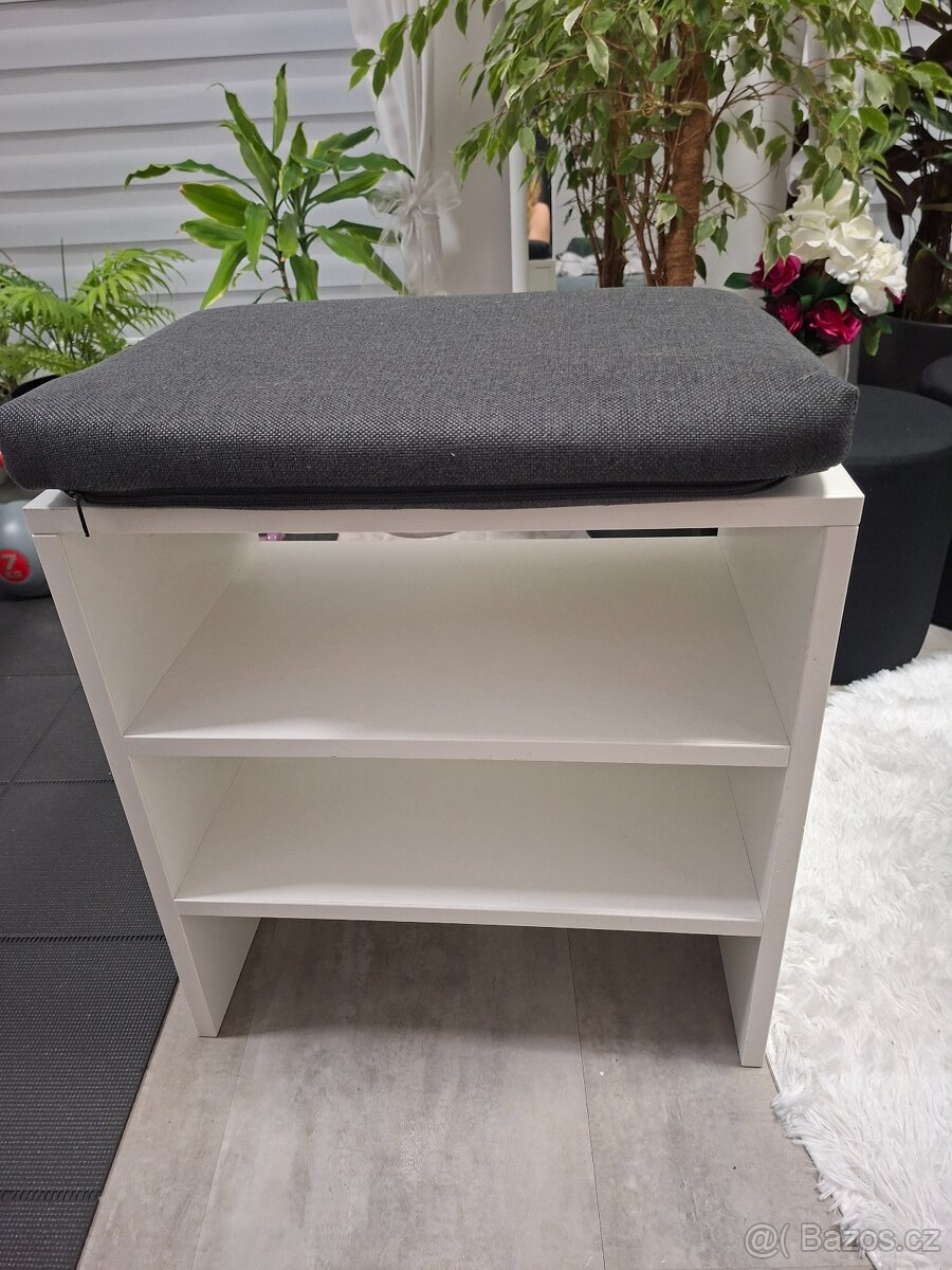 Prodám bílý botník - 6