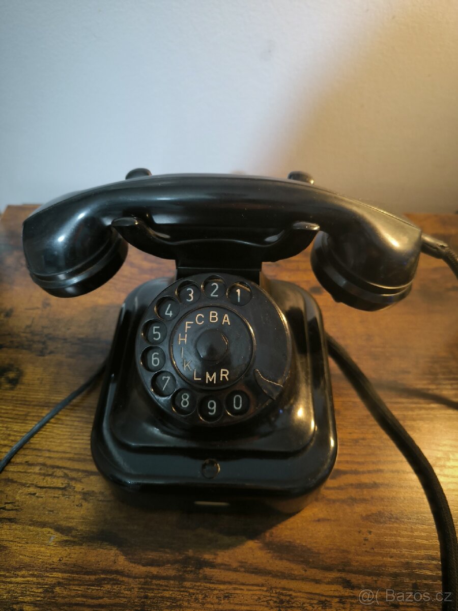 Historický telefon - 6