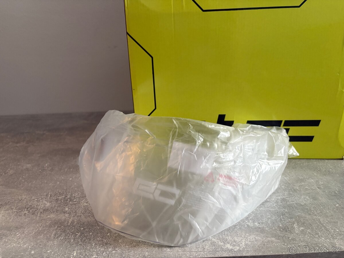 Výklopná přilba w-tec - 6