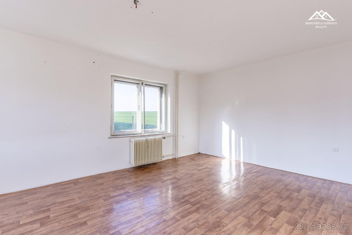 Prodej rodinného domu, 651 m2, Rušinov - 6