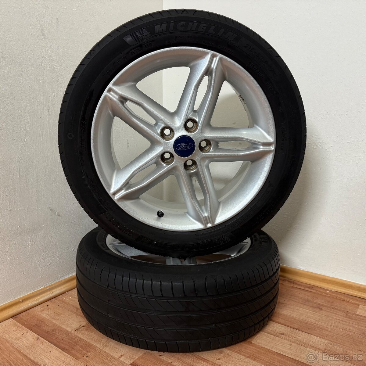 FORD FOCUS/CMAX 5x108 R17 ET50+LETNÍ 215/50R17 6mm - 6