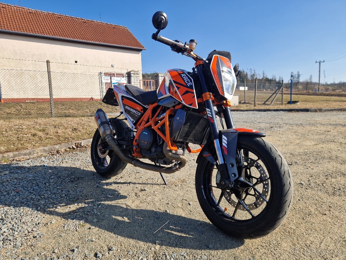 KTM Duke 690 R A2 - 6