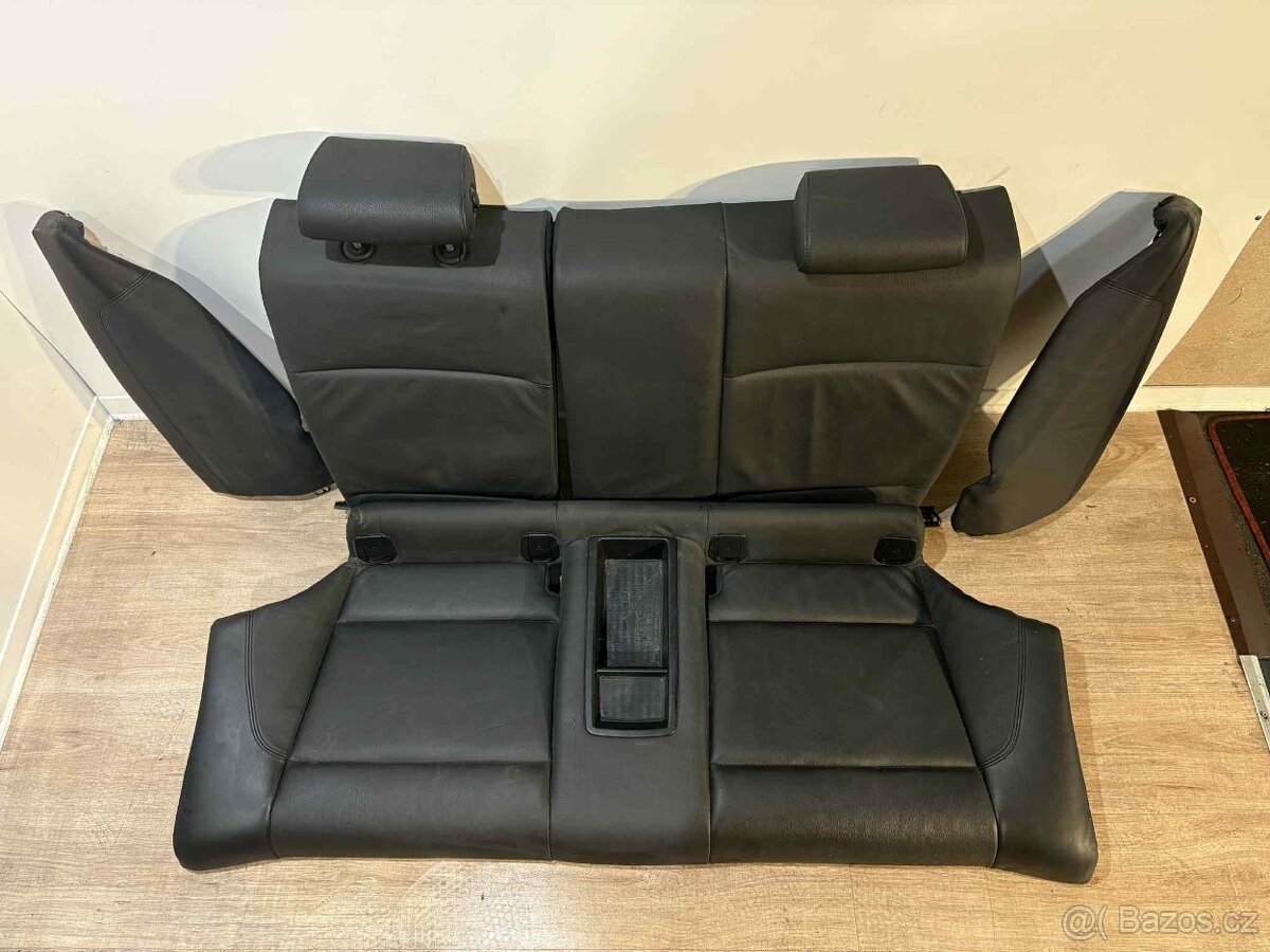 /// Sedačky BMW E82 Coupe 2011 /// - 6