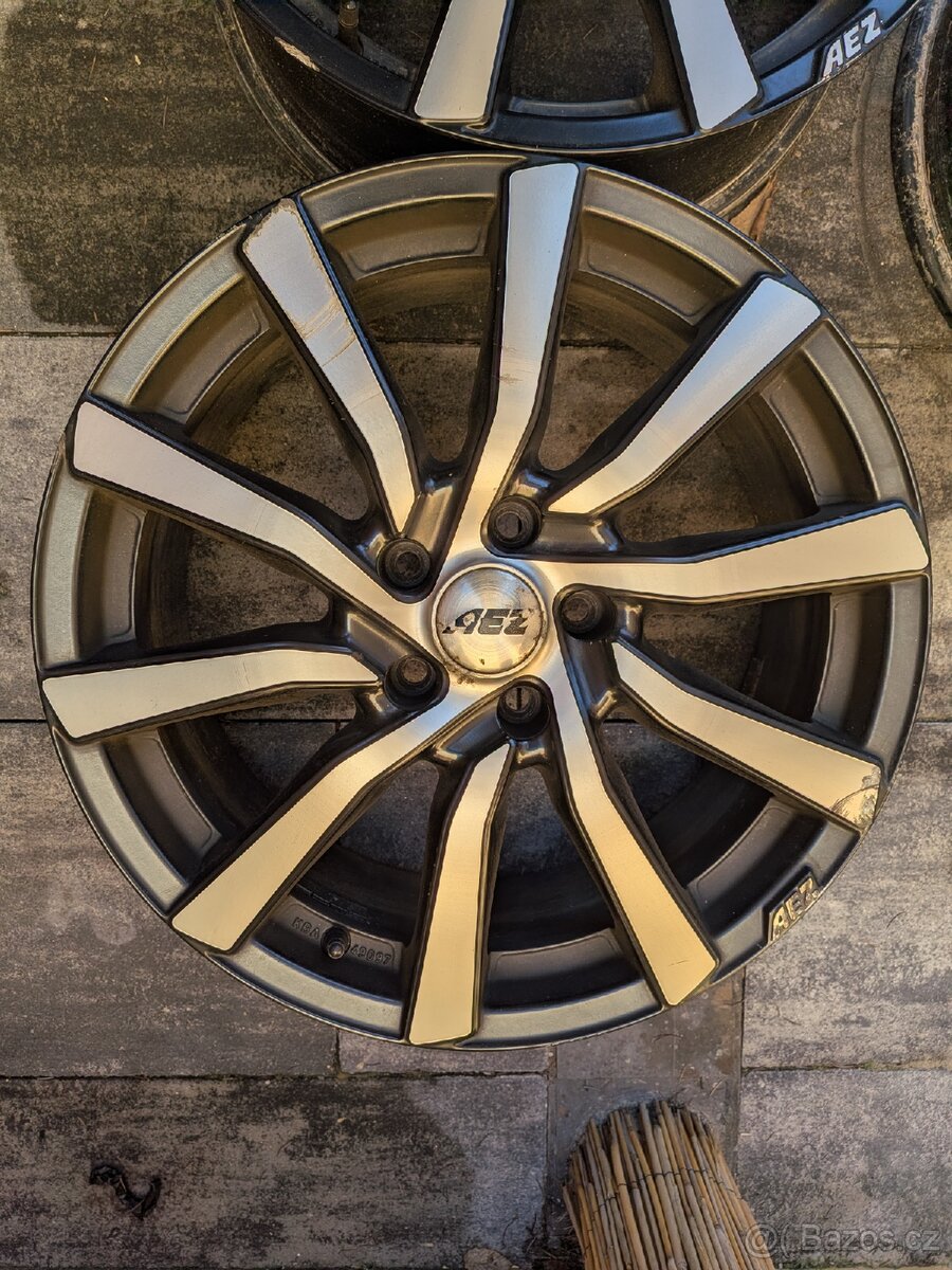 Alu kola AEZ Reef 18x8J ET45 - 6