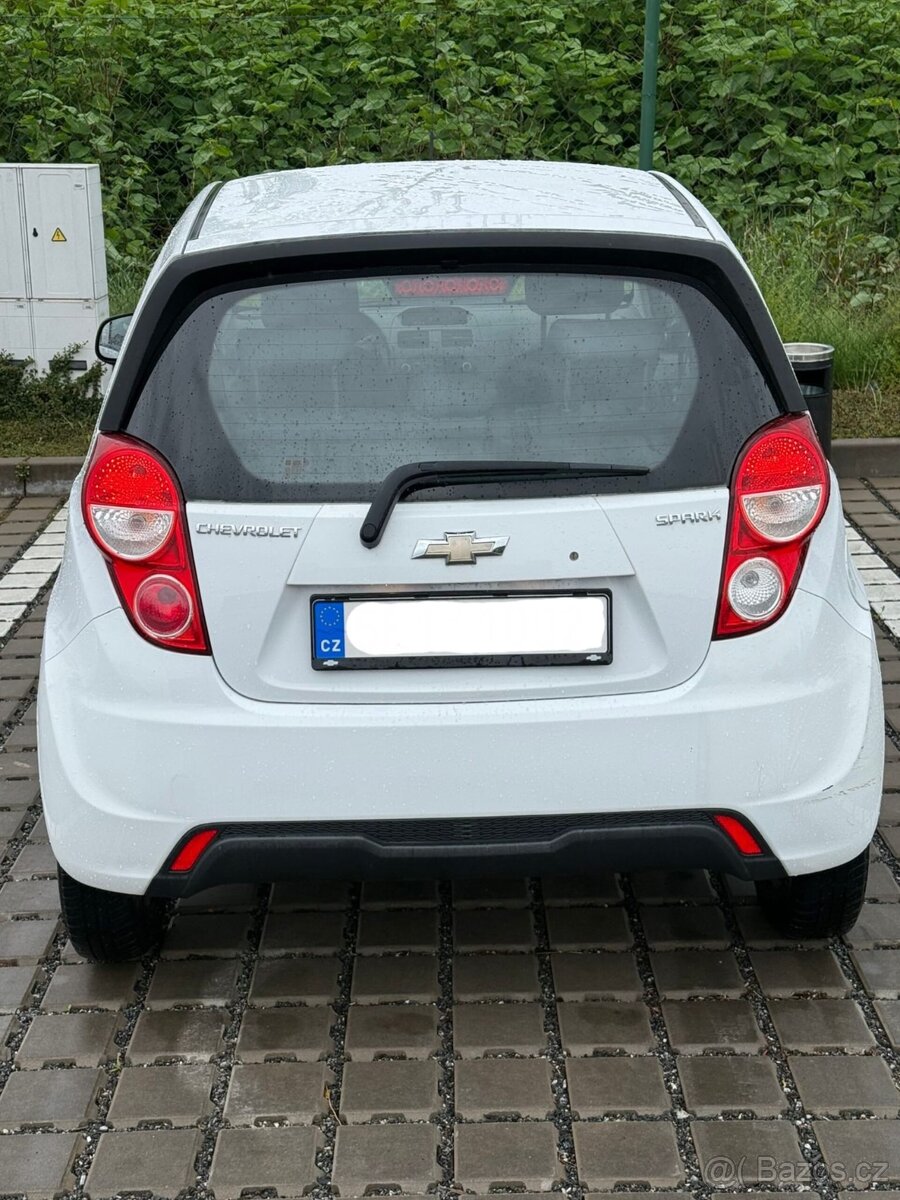 Chevrolet Spark 1.0 m300 2013 - 6