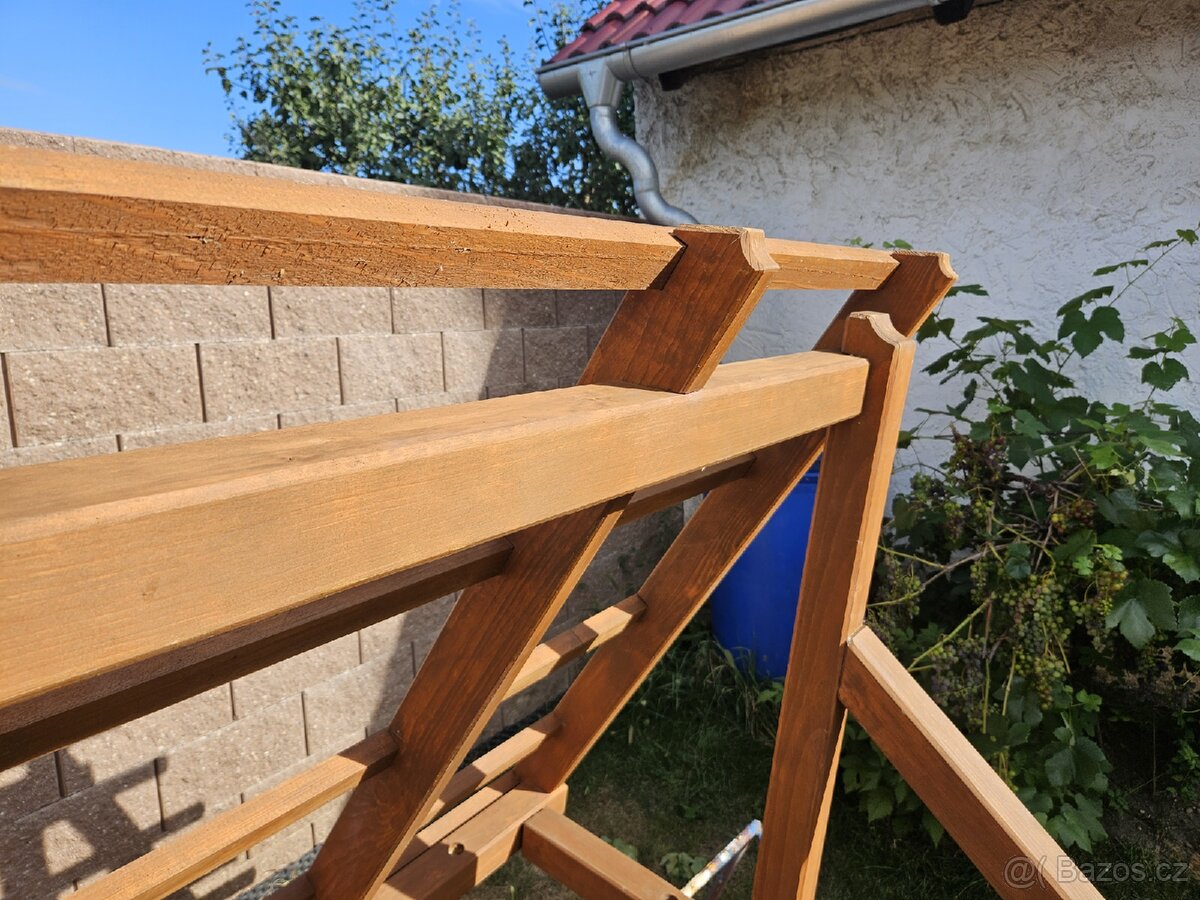 Dřevěný přístřešek nad dveře - 6