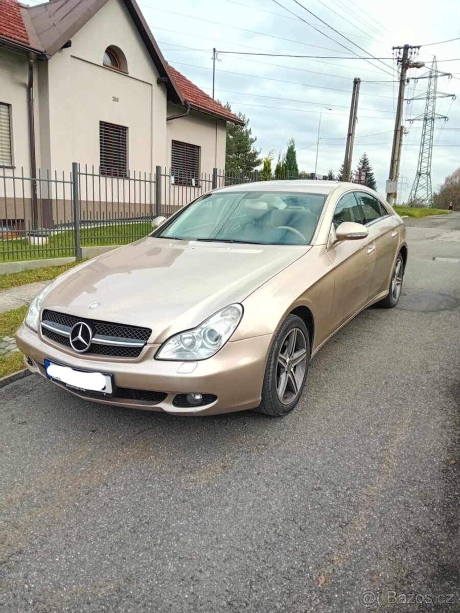 Mercedes Benz 320CLS - 6