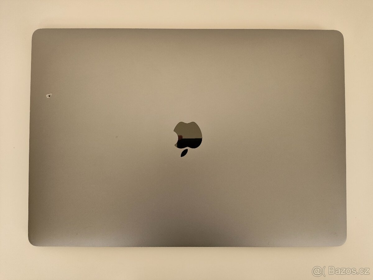 MacBook Pro 2017 i7 | 16GB | 512GB SSD - 6