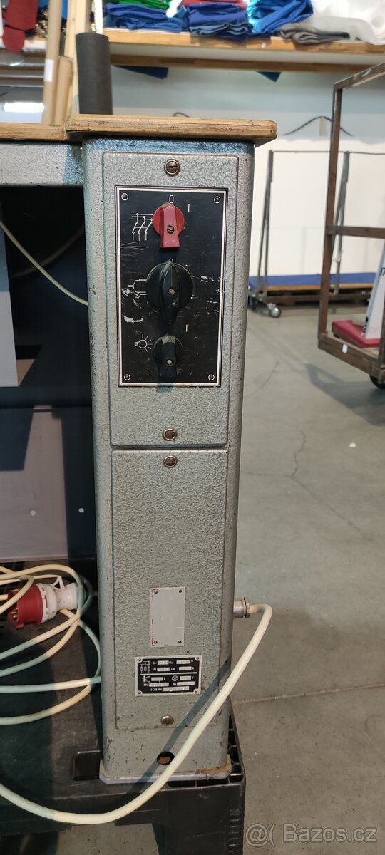 Děrovačka, kroužkovačka, nýtovačka Sázavan. - 6