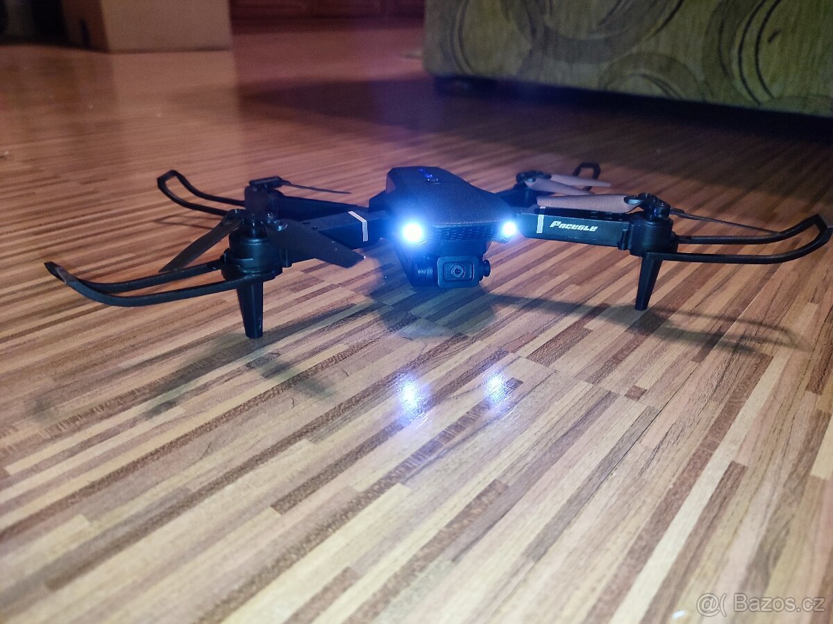 Dron E88 s Kamerou, Wifi - 6