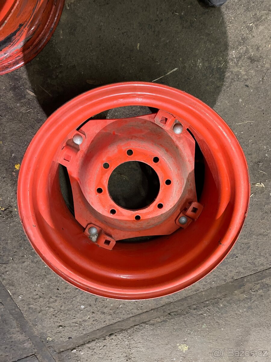 Disky traktor Kubota R20 - 6