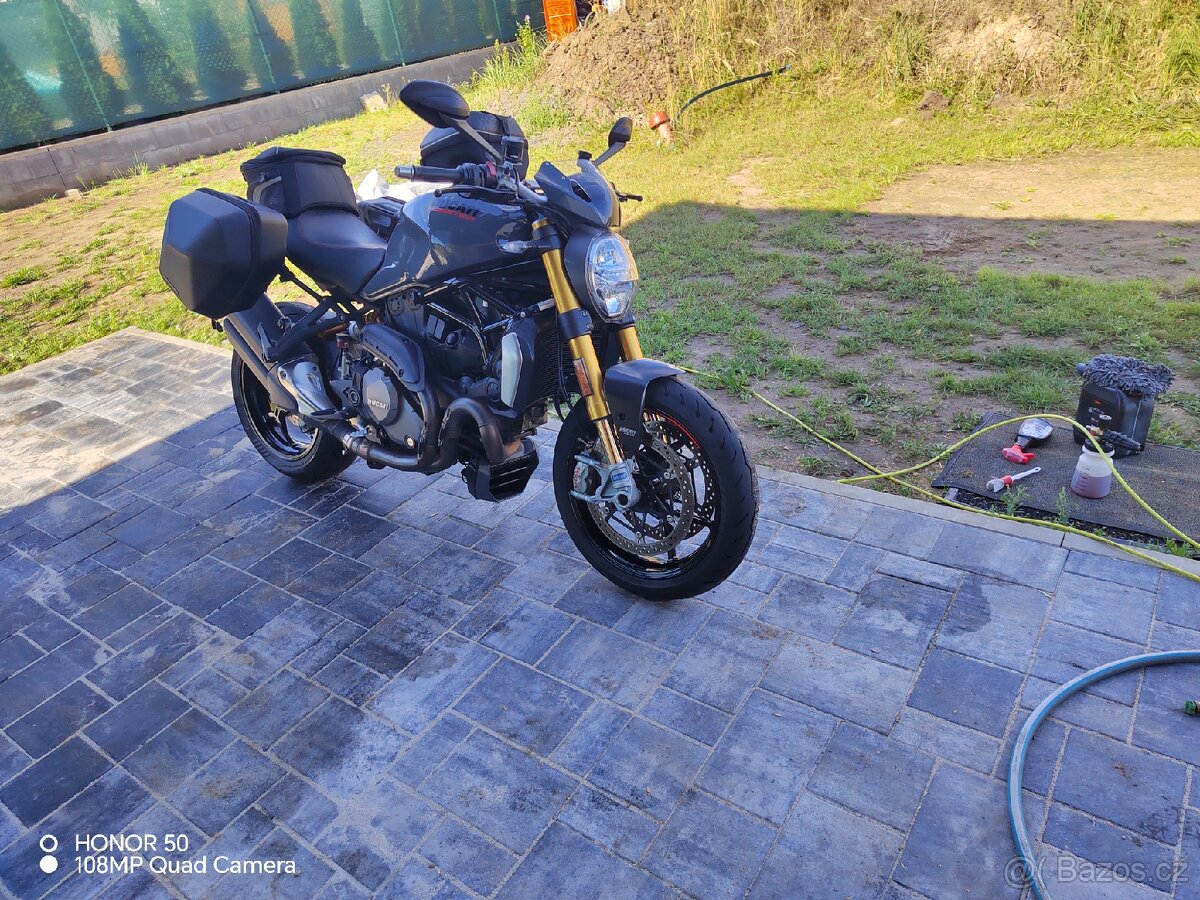 Ducati Monster 1200S - 6