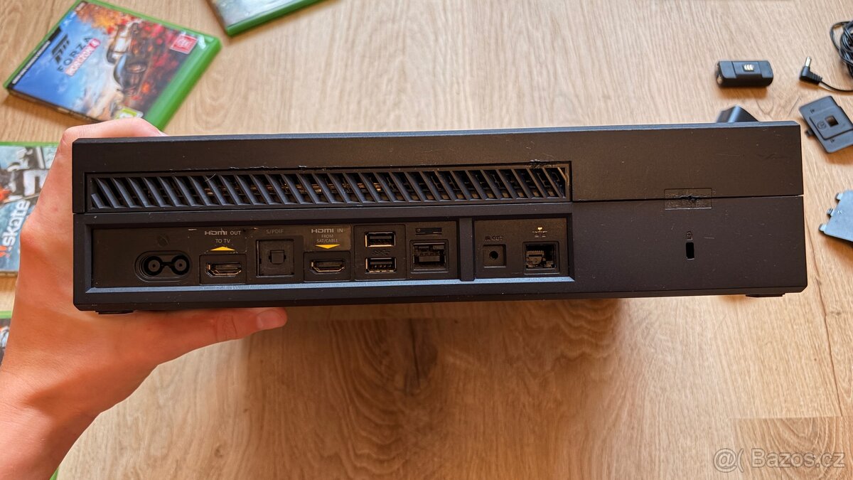 Xbox One a příslušenství - 6
